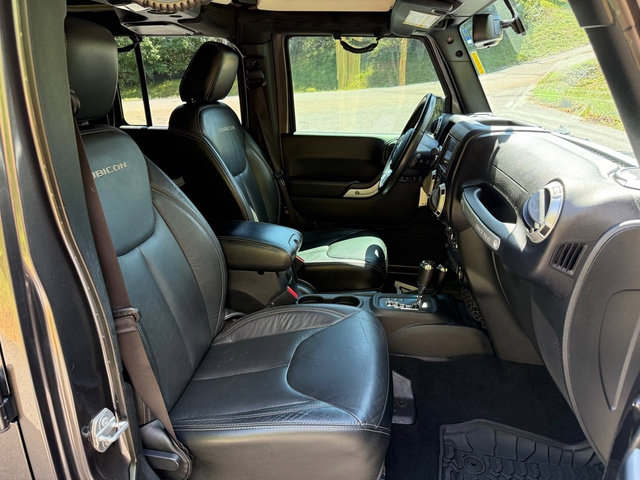 Used 2017 Jeep Wrangler Unlimited Rubicon AWD/4WD image 17