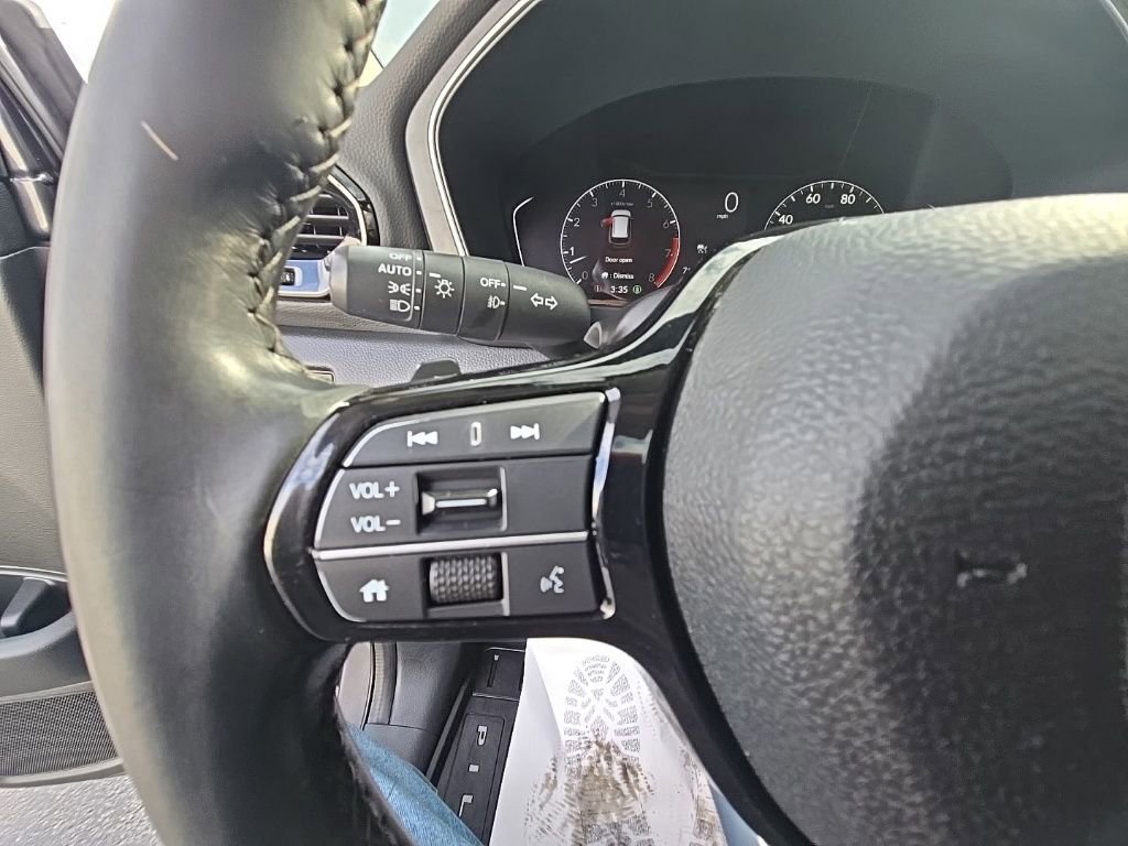 Used 2024 Honda Pilot Touring image 18