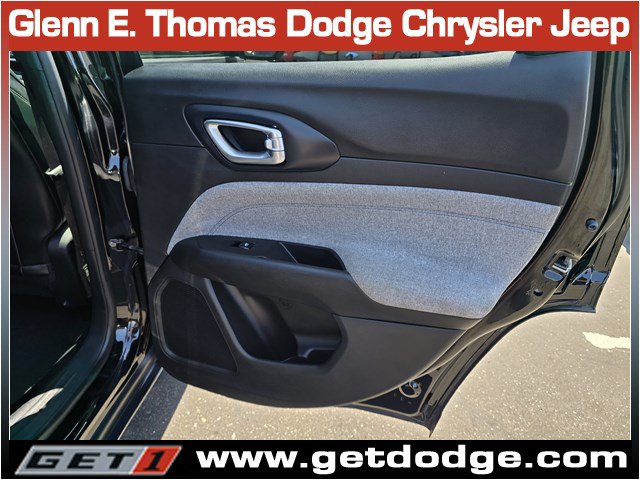Certified 2024 Jeep Compass Latitude AWD/4WD image 30