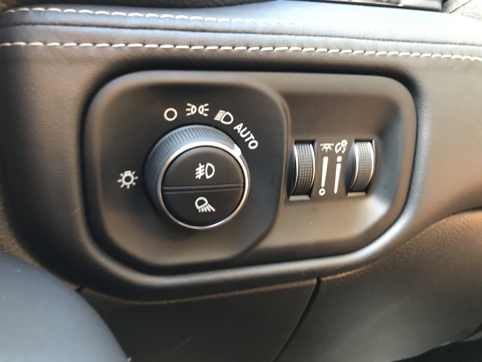 New 2026 RAM 3500 Limited AWD/4WD image 39
