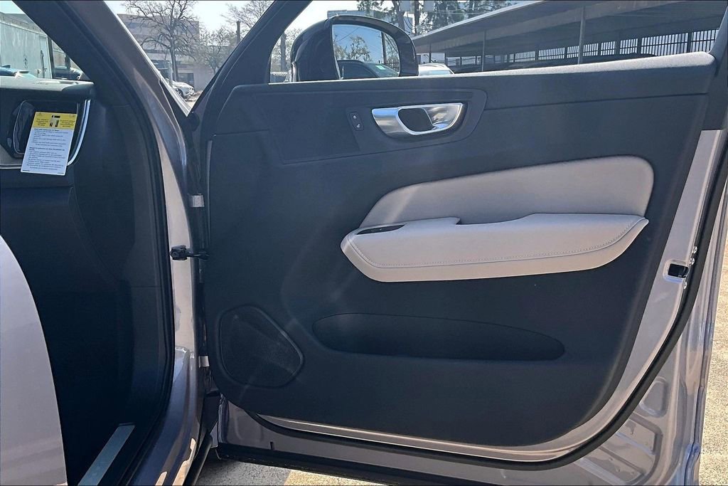 New 2026 Volvo XC60 B5 Plus w/ Protection Package Premier AWD/4WD image 14