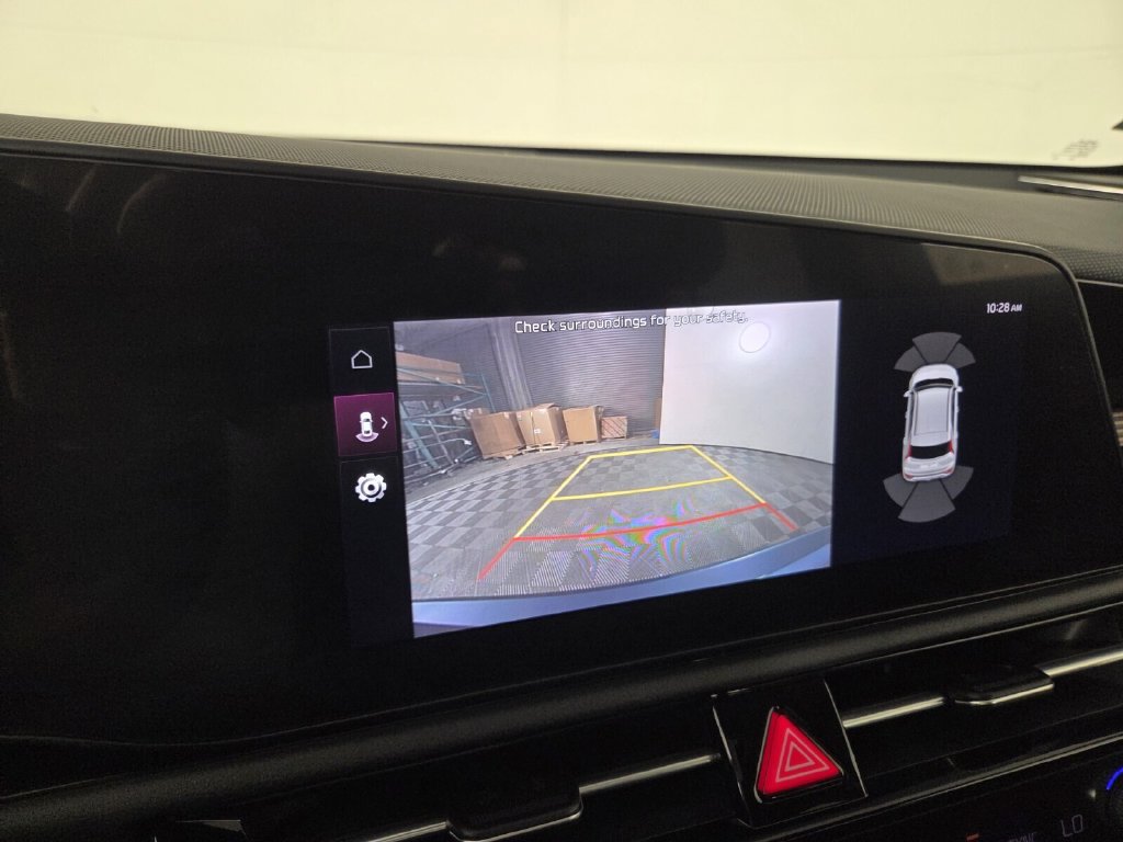 Used 2023 Kia Niro SX Touring FWD image 12
