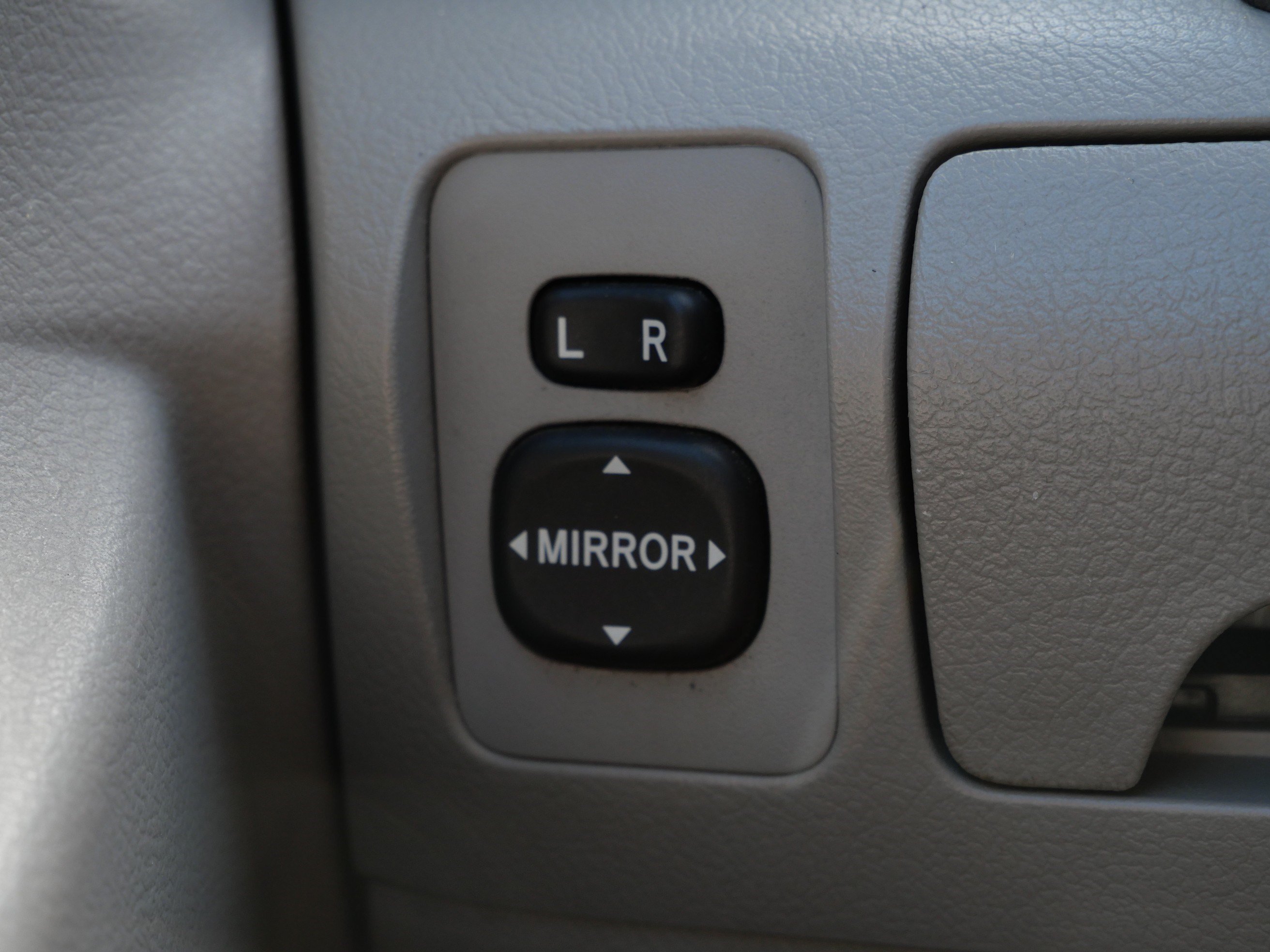 Used 2008 Toyota Camry LE FWD image 26