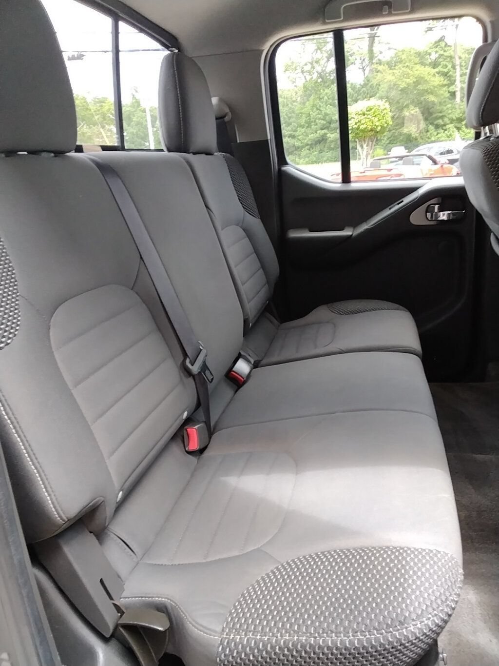 Used 2018 Nissan Frontier PRO-4X AWD/4WD image 9