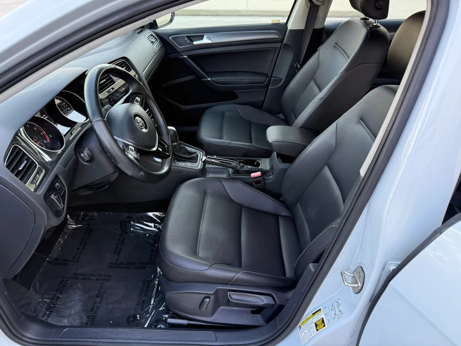 Used 2019 Volkswagen Golf SE FWD image 11