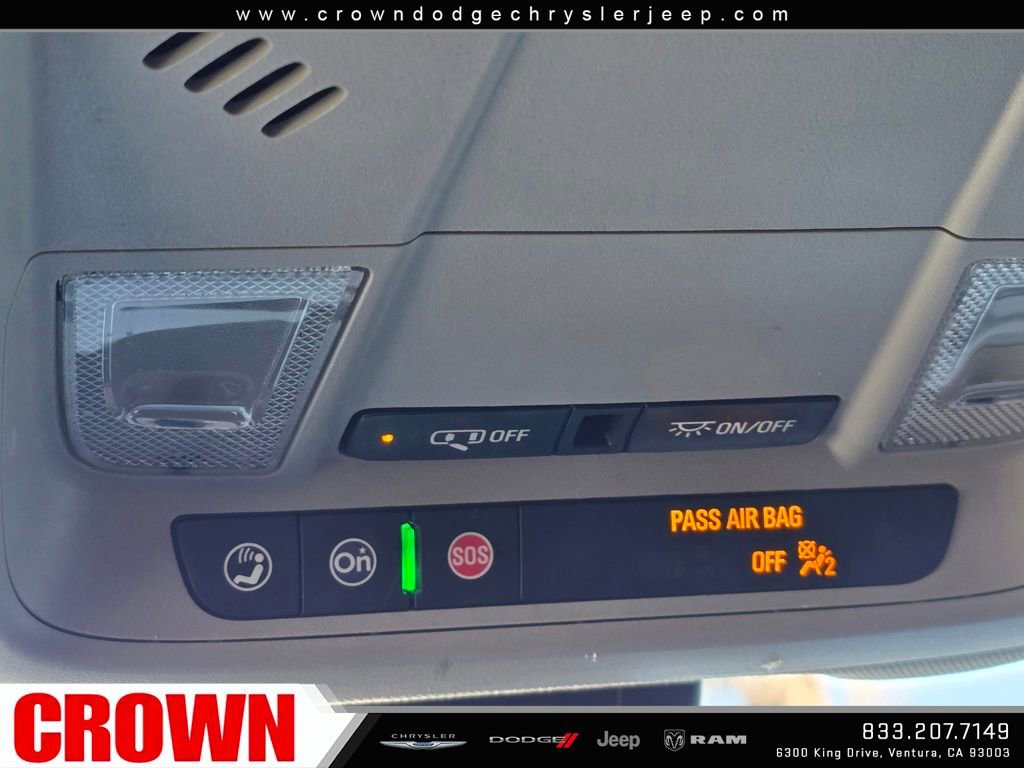 Used 2024 GMC Terrain SLE image 25