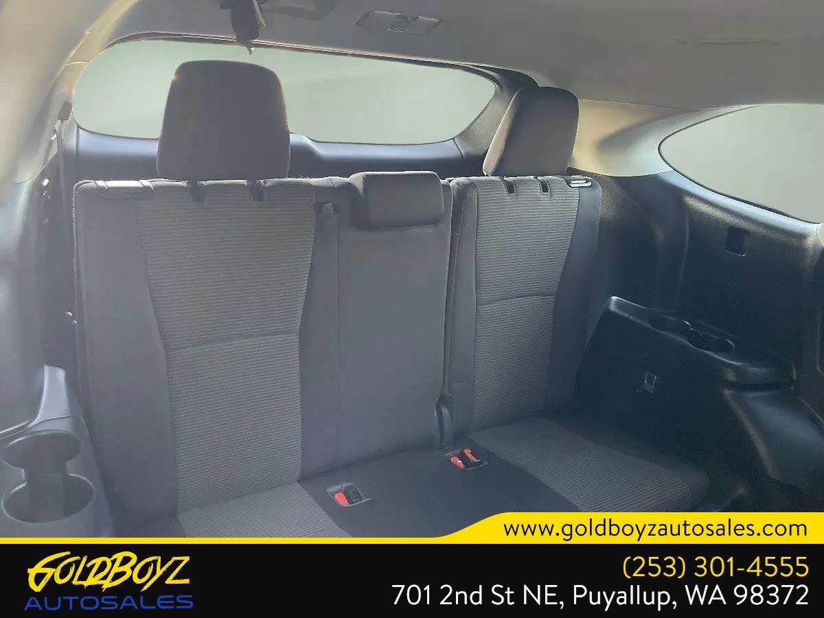 Used 2023 Toyota Highlander LE image 31