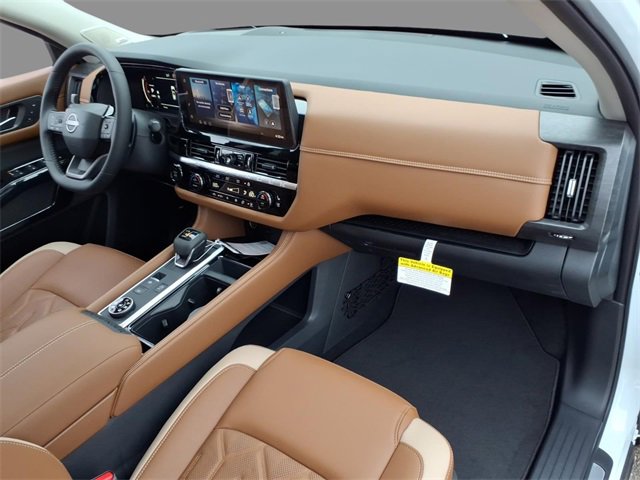 New 2026 Nissan Pathfinder Platinum image 12