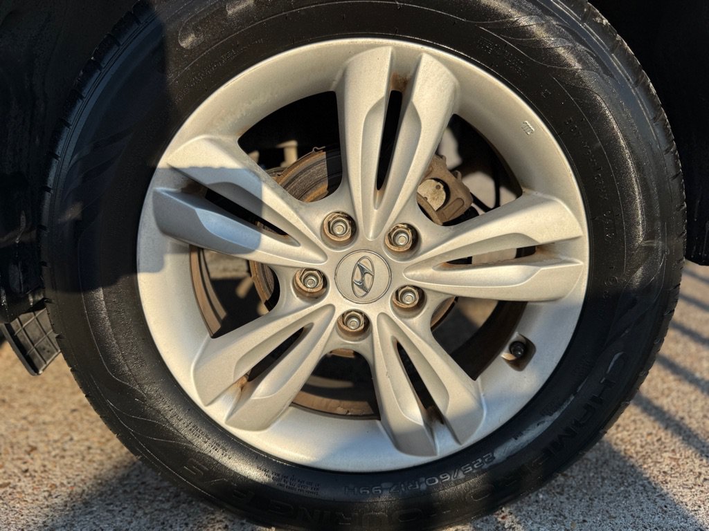 Used 2010 Hyundai Tucson GLS w/ Popular Equipment Pkg 2 FWD image 22