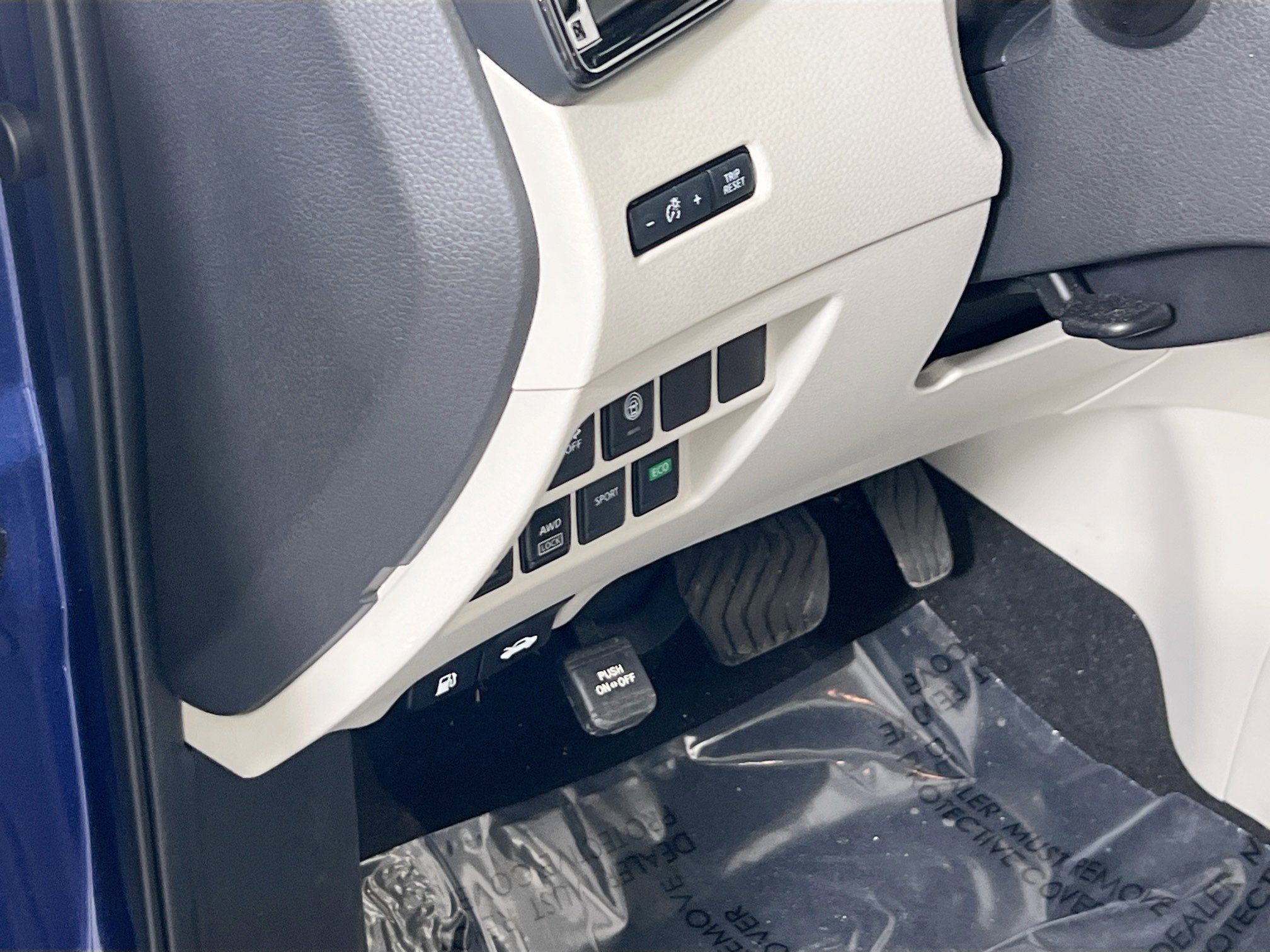 Used 2021 Nissan Rogue Sport SV AWD/4WD image 10
