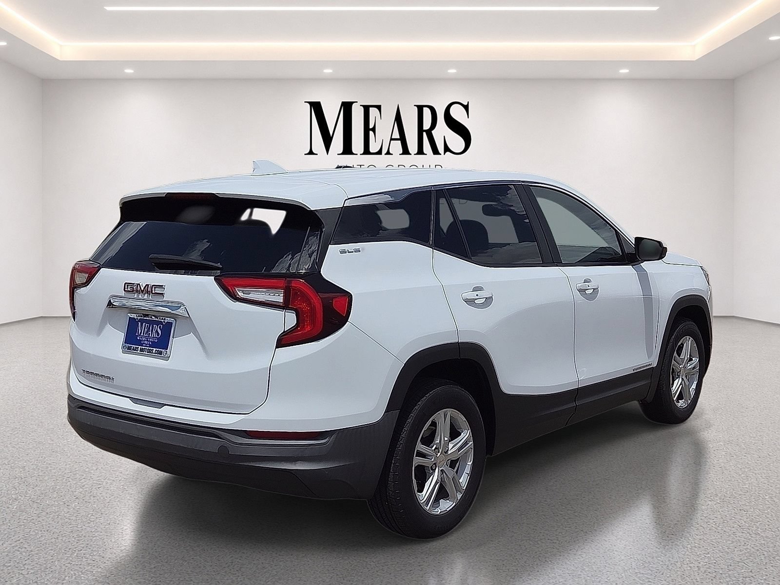 Used 2024 GMC Terrain SLE FWD image 5
