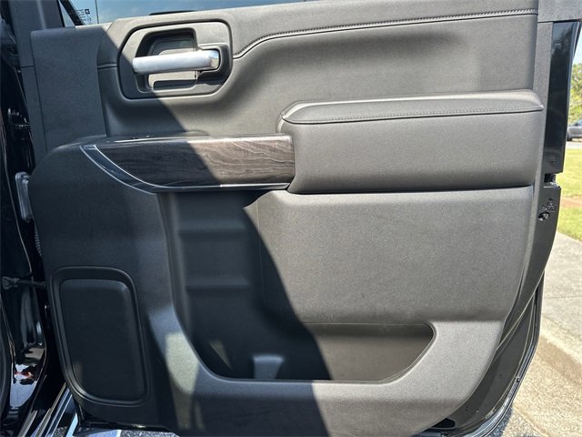 Used 2023 Chevrolet Silverado 2500 LTZ image 16