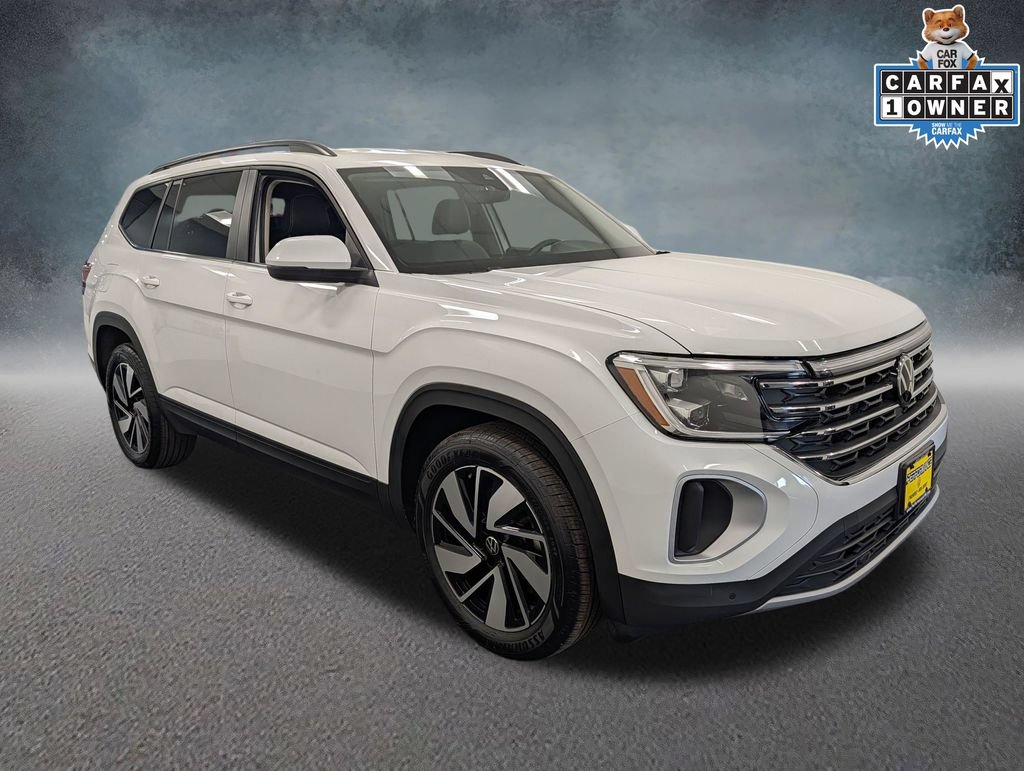 Used 2024 Volkswagen Atlas SE AWD/4WD image 3
