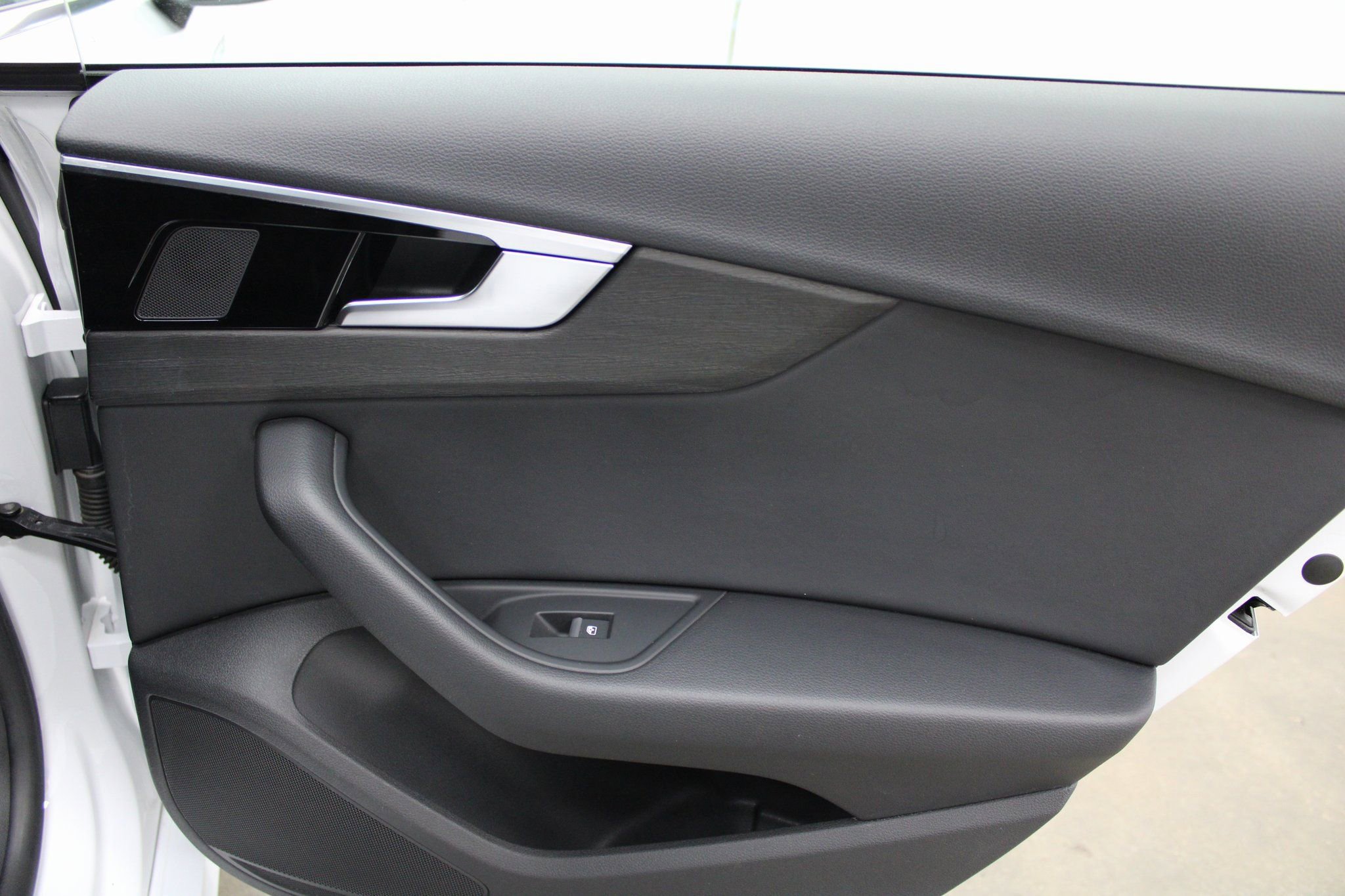 Used 2022 Audi A5 2.0T Premium image 25