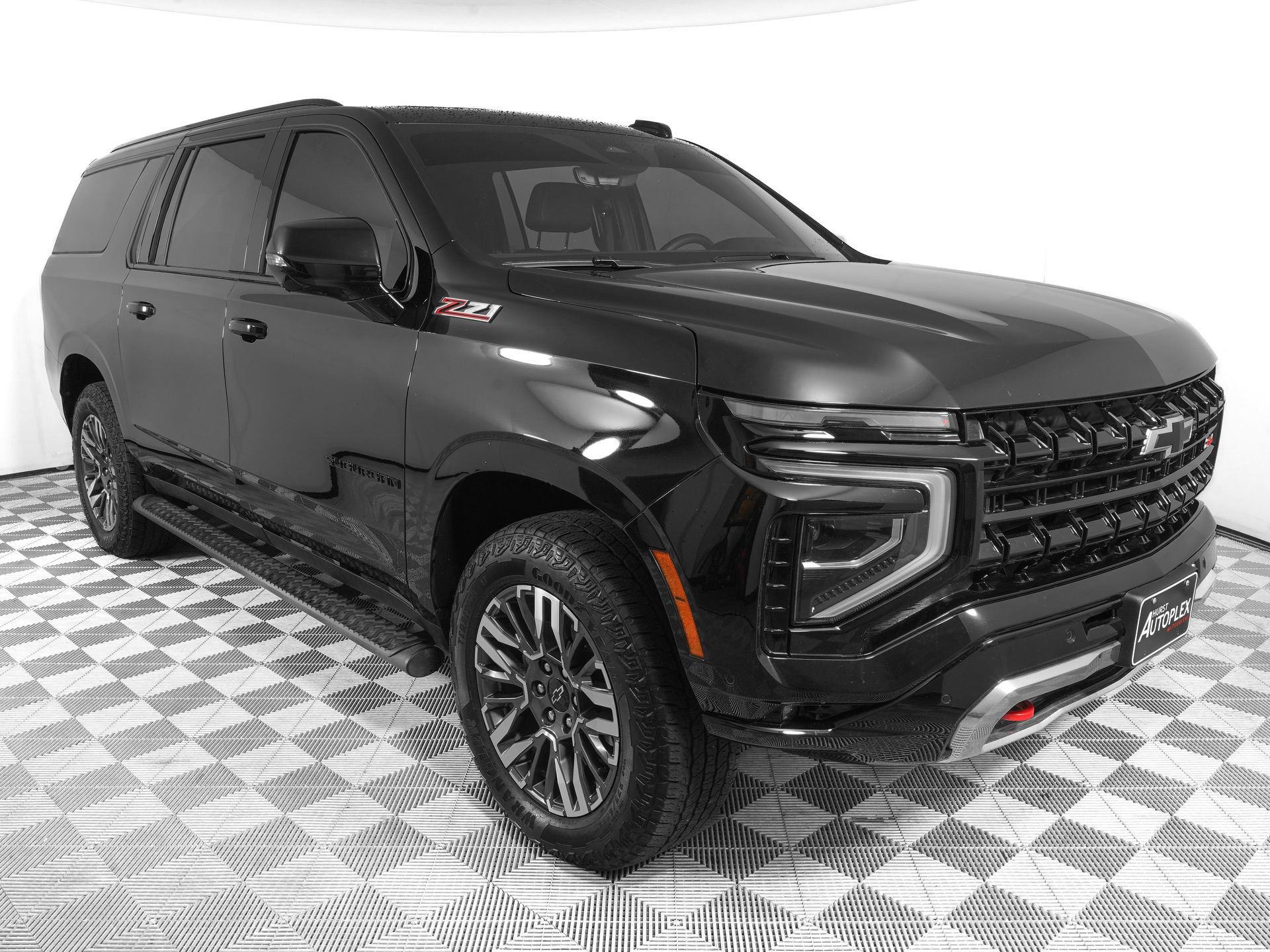 Used 2025 Chevrolet Suburban Z71 w/ Z71 Off-Road Package AWD/4WD image 2