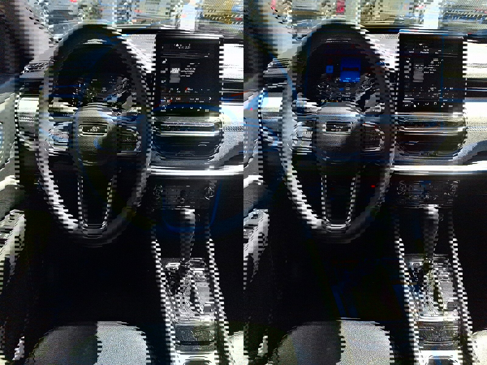 Used 2024 Jeep Compass Latitude image 11