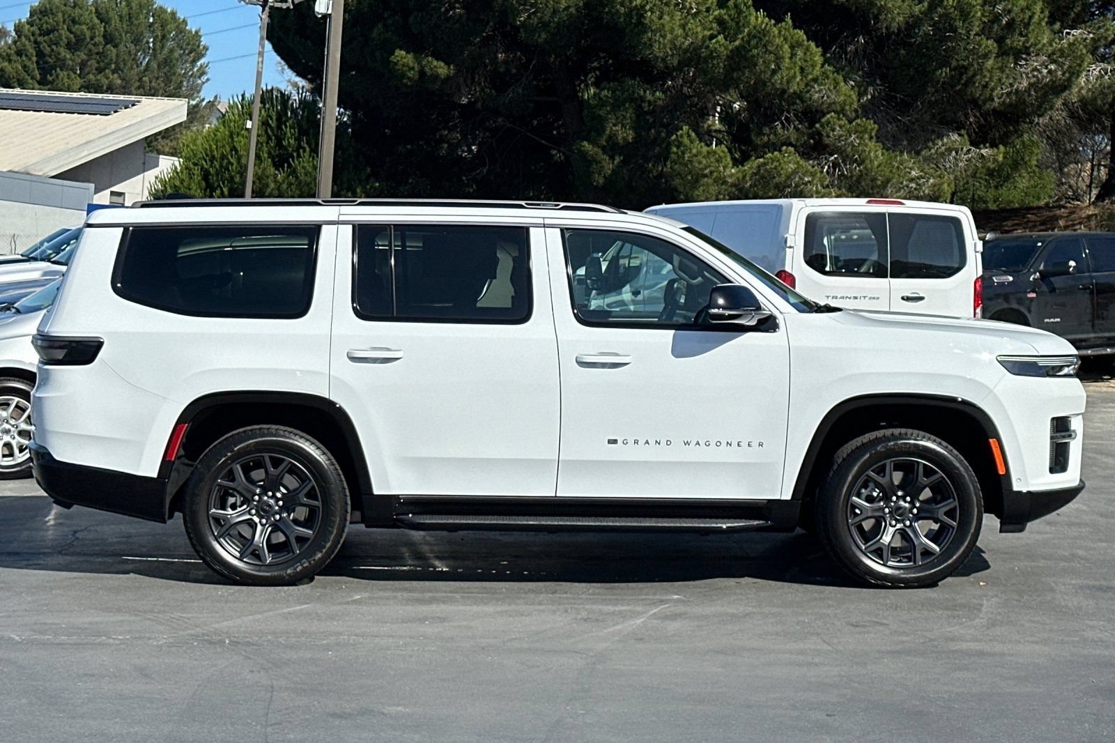 New 2026 Jeep Grand Wagoneer Limited AWD/4WD image 3
