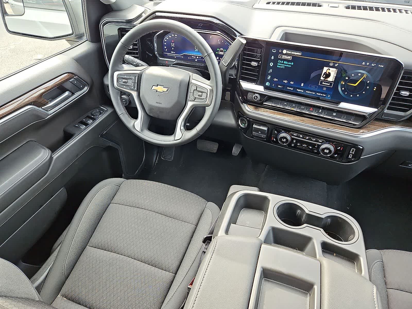 Used 2025 Chevrolet Silverado 1500 LT AWD/4WD image 10