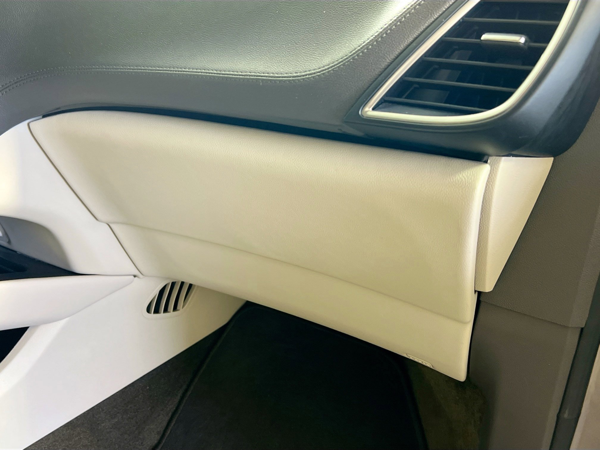 Used 2018 Lincoln MKX Reserve w/ Driver Assistance Package image 35