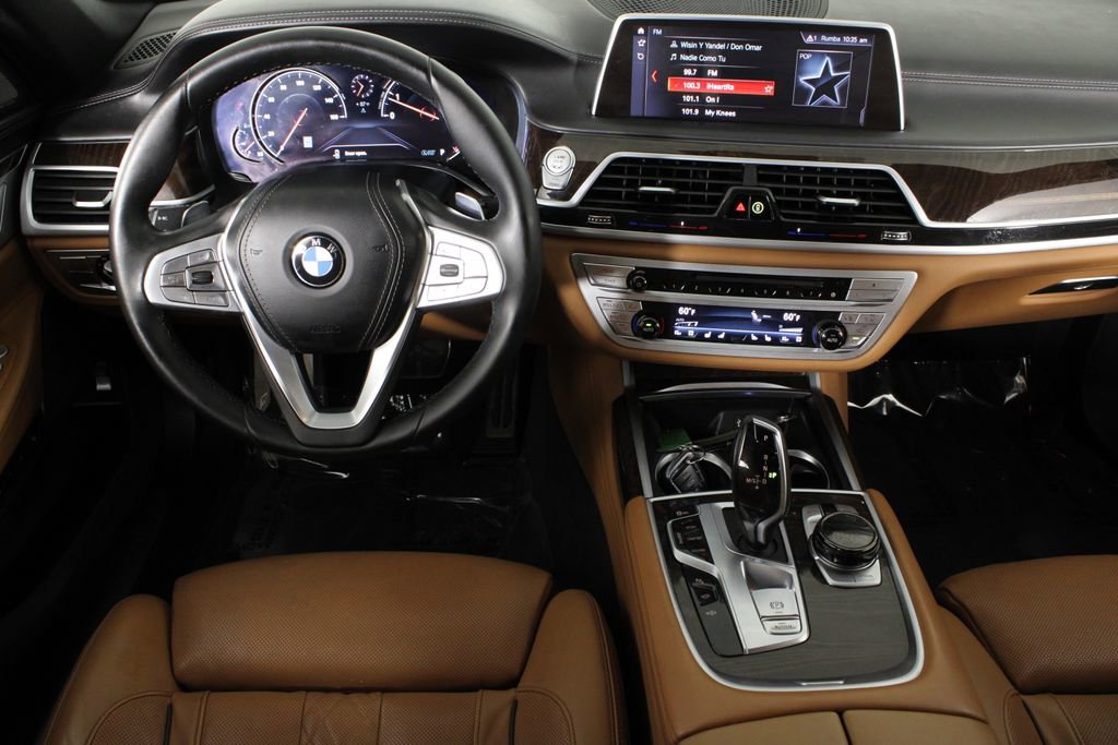 Used 2019 BMW 750i w/ Executive Package RWD image 6