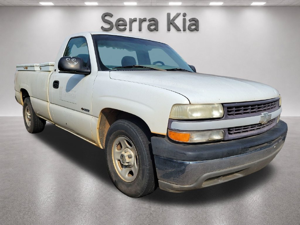 Used 2000 Chevrolet Silverado 1500 2WD Regular Cab w/ Firm Ride Suspension Pkg image 3