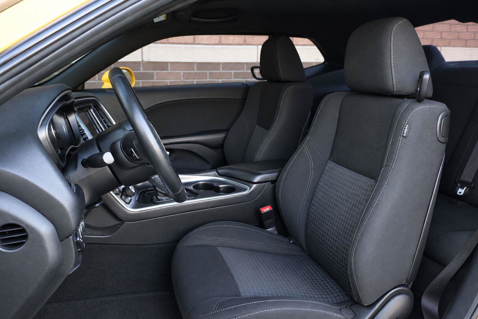 Used 2017 Dodge Challenger R/T RWD image 18