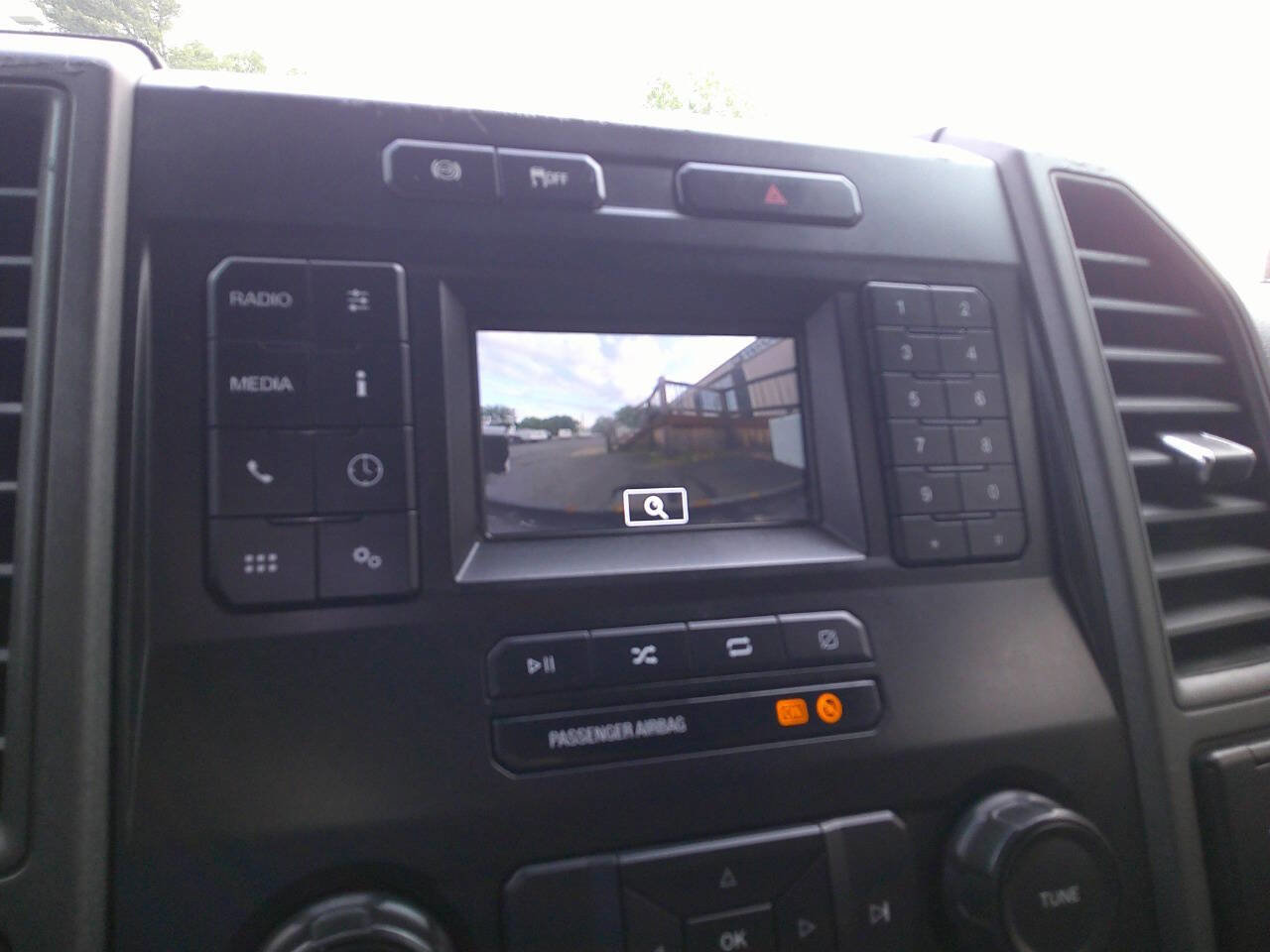 Used 2022 Ford F250 XL w/ Power Equipment Group image 24