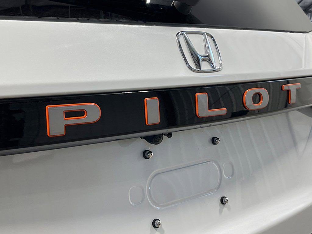 New 2026 Honda Pilot TrailSport image 7