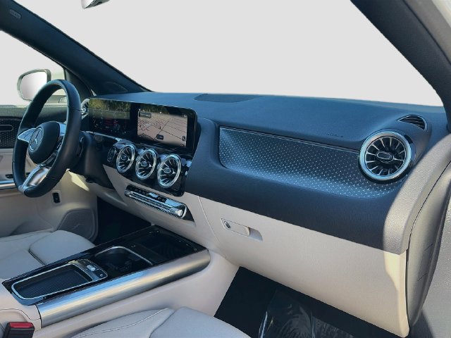 Certified 2026 Mercedes-Benz GLA 250 4MATIC image 30