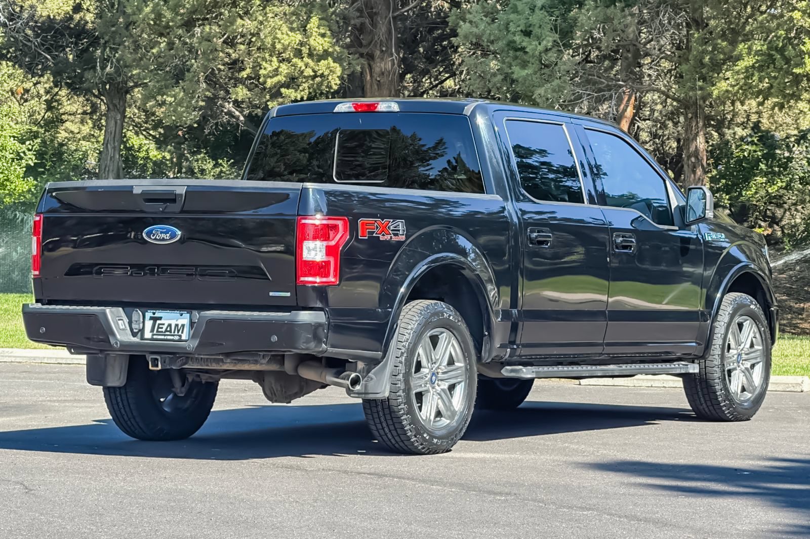 Used 2018 Ford F150 XLT w/ Equipment Group 302A Luxury AWD/4WD image 4