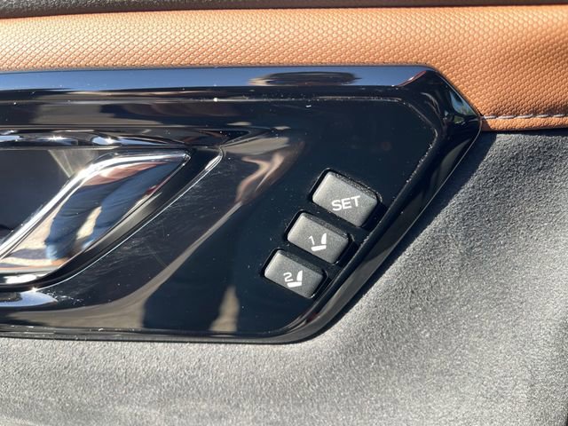 Used 2025 Subaru Forester Touring AWD/4WD image 29