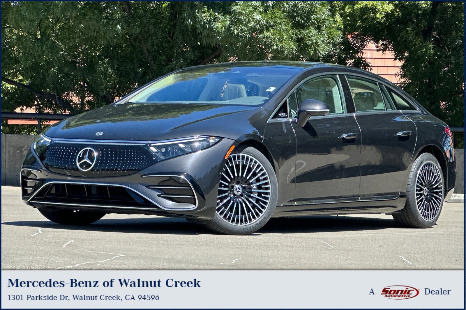 Used 2023 Mercedes-Benz EQS 580 4MATIC Sedan image 1