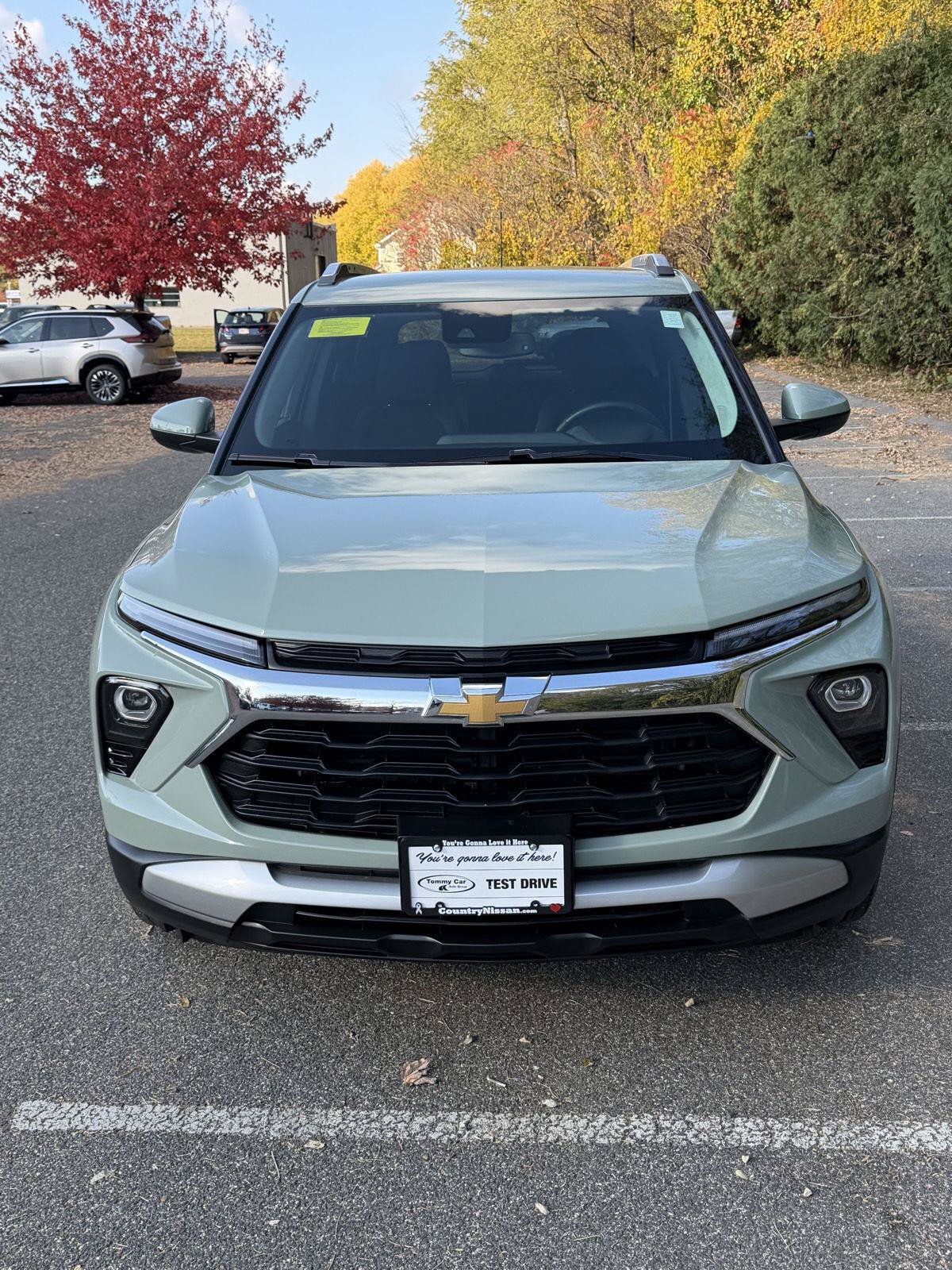 Used 2026 Chevrolet TrailBlazer LT w/ Convenience Package AWD/4WD image 2