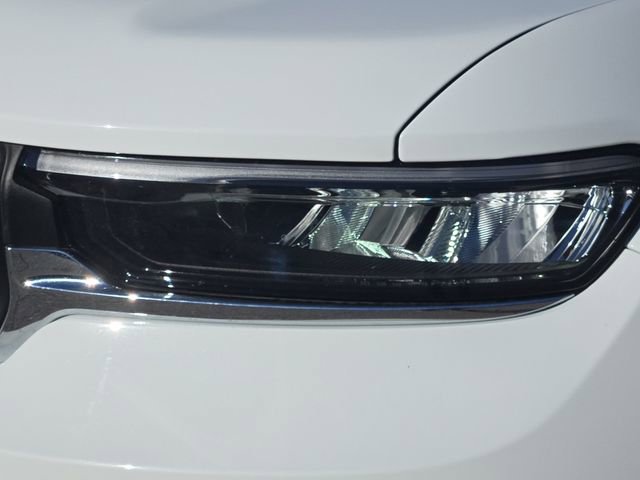 Used 2025 Jeep Grand Cherokee L Laredo w/ Luxury Tech Group I image 7