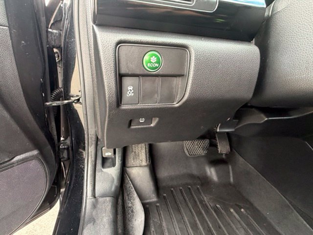 Used 2017 Honda Accord LX image 17