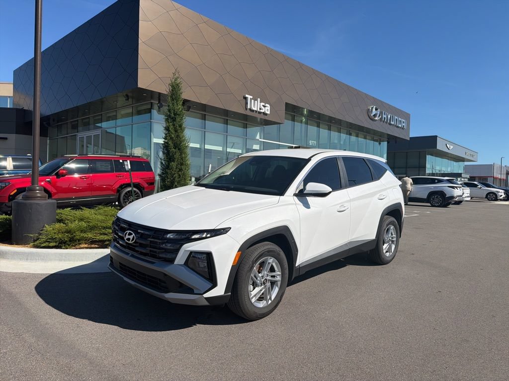Certified 2026 Hyundai Tucson SE AWD/4WD image 1