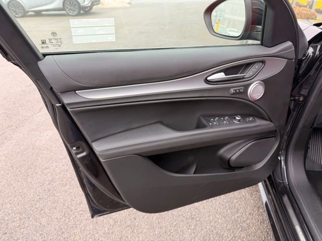 New 2026 Alfa Romeo Stelvio Sprint image 11