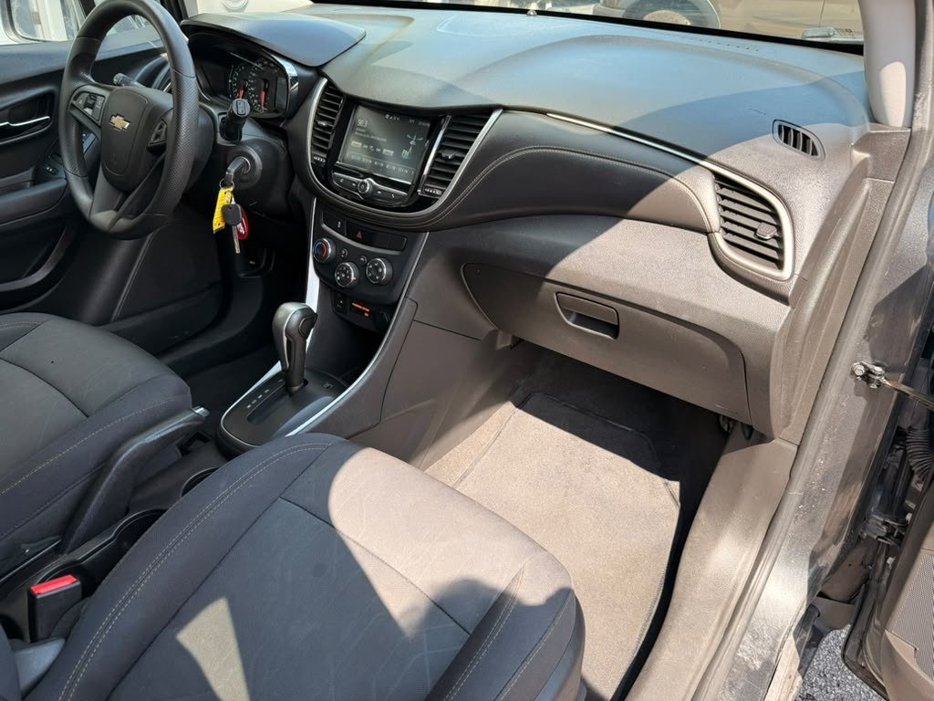 Used 2017 Chevrolet Trax LT AWD/4WD image 24