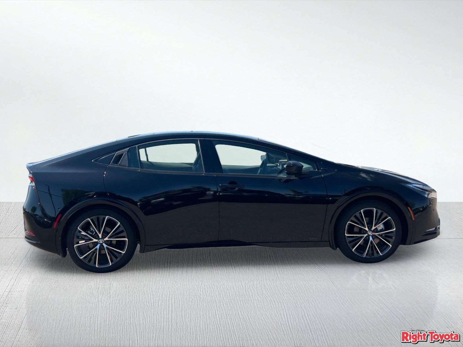 New 2027 Toyota Prius Limited w/ Limited Premium Package AWD/4WD image 7