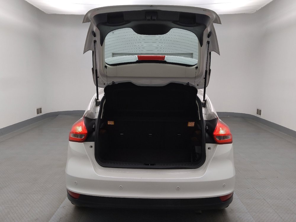 Used 2016 Ford Focus Titanium w/ Titanium Technology Package image 29