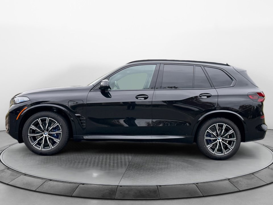 Used 2026 BMW X5 xDrive50e AWD/4WD image 4