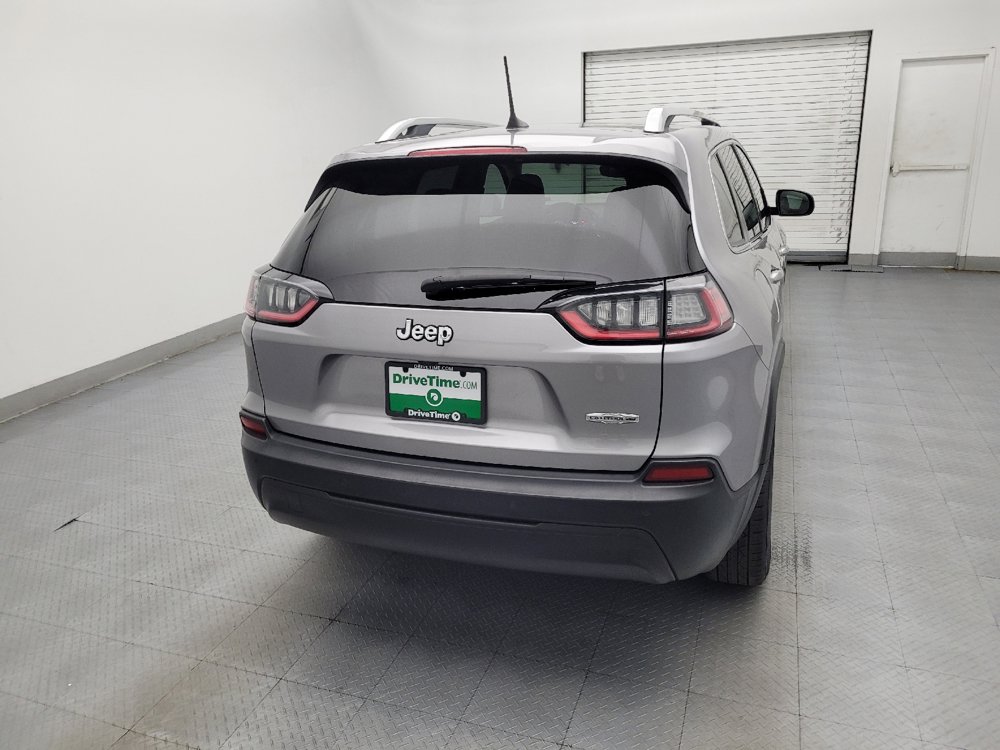 Used 2021 Jeep Cherokee Latitude Plus w/ Sun & Sound Group FWD image 7