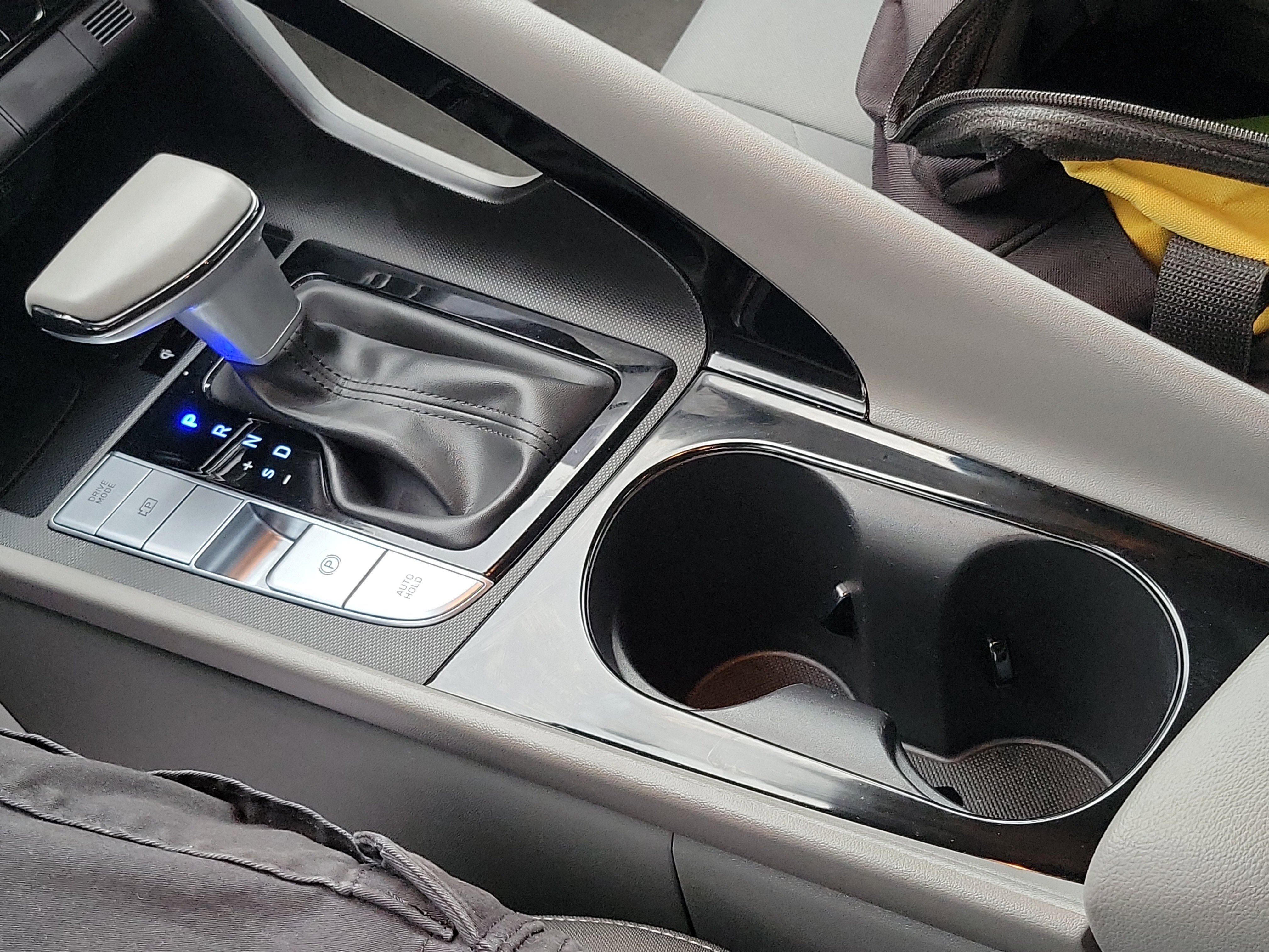 Certified 2025 Hyundai Elantra SEL FWD image 17