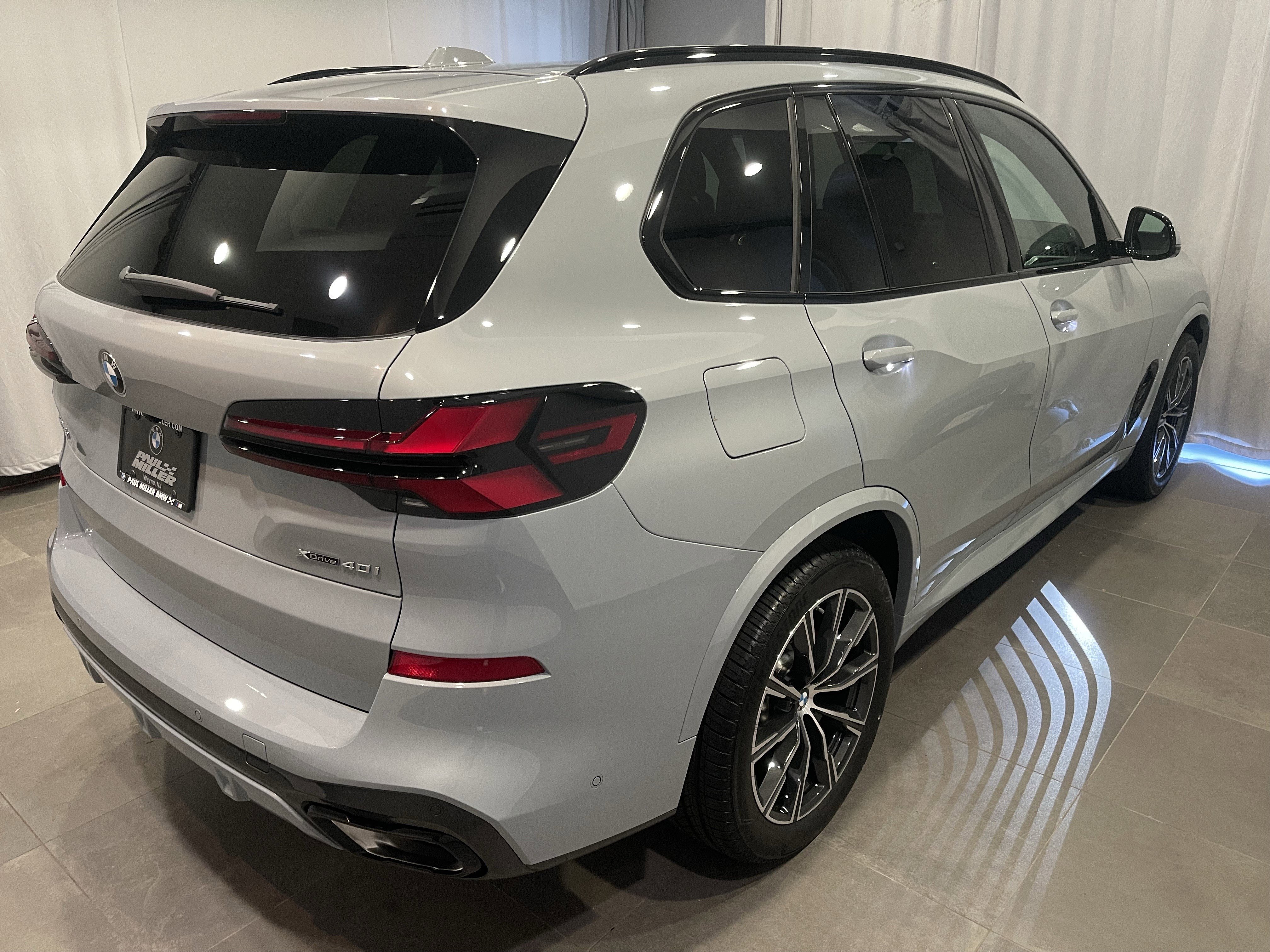 New 2026 BMW X5 xDrive40i AWD/4WD image 6