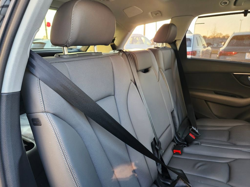 Certified 2025 Audi Q7 3.0T Premium Plus w/ Premium Plus Package image 19