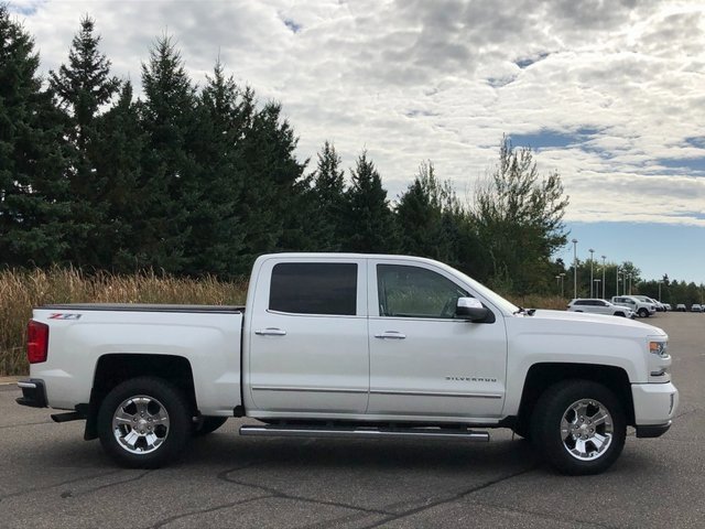 Used 2017 Chevrolet Silverado 1500 LTZ Z71 image 6