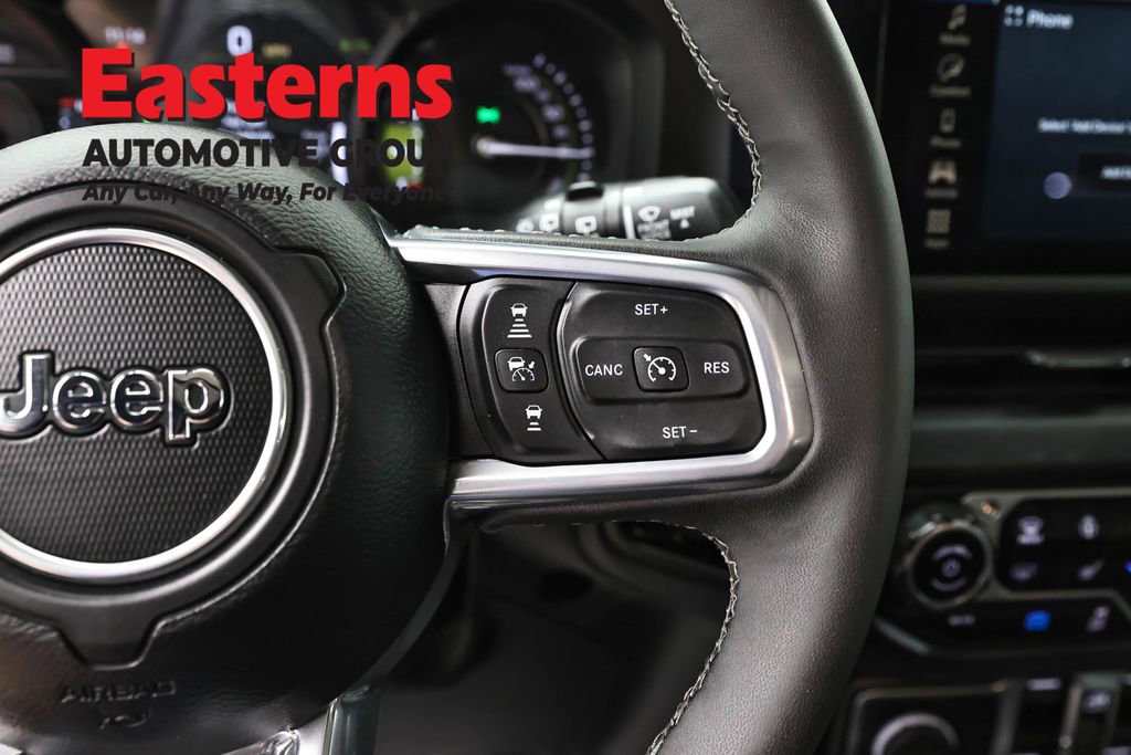 Used 2025 Jeep Wrangler Unlimited Sahara image 16