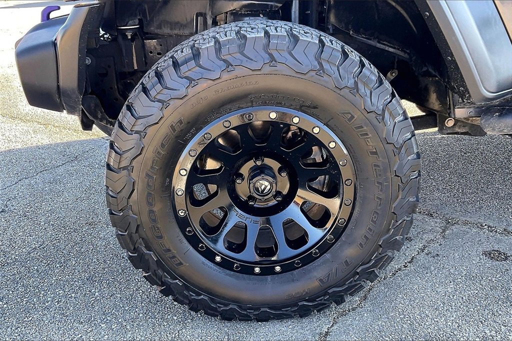 Used 2020 Jeep Gladiator Sport w/ Quick Order Package 24S image 8