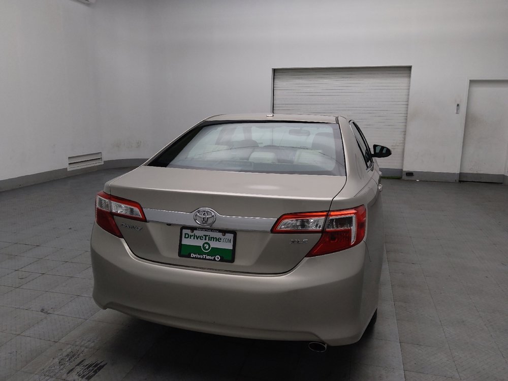 Used 2014 Toyota Camry XLE w/ Leather Package image 7