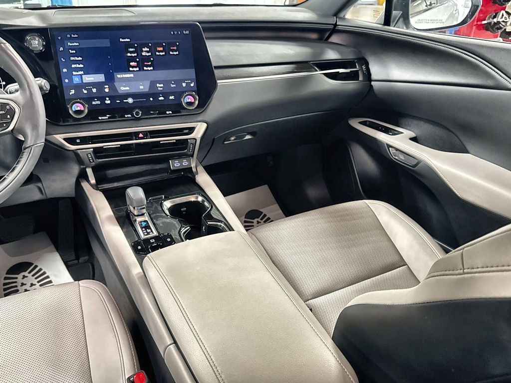 Used 2024 Lexus RX 350 Premium w/ Convenience Package FWD image 27